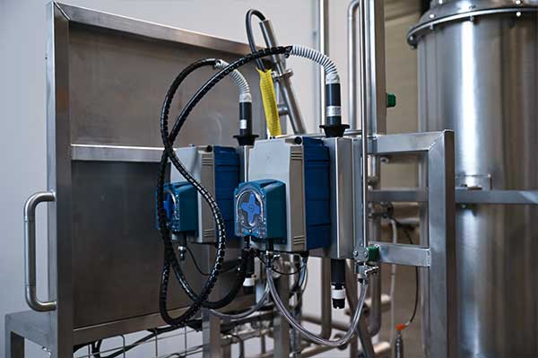 3D-Process-skid-nep-mobile-nettoyage-de-cuve-production-spriritueux-pompes-peristaltiques 3D-Process-skid-nep-mobile-nettoyage-de-cuve-production-spriritueux-pompes-peristaltiques